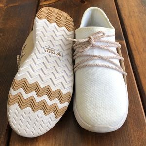 Waterproof Vessi Flash Knit Athletic Shoes white 7